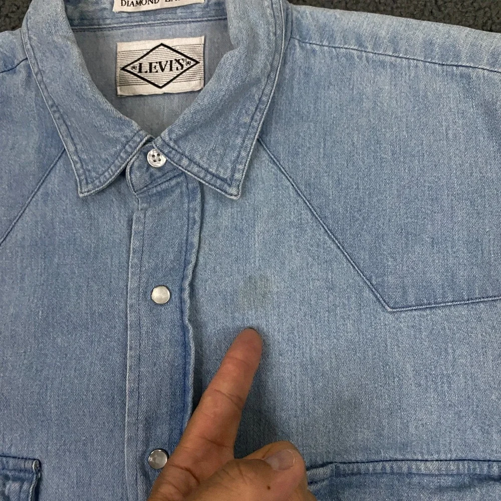 Levis Denim Western Shirt Mens Large Pearl Snap Diamond Label Blue Jean Vintage